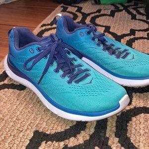 Hoka One One blu green running shoes ✨FINAL SALE✨